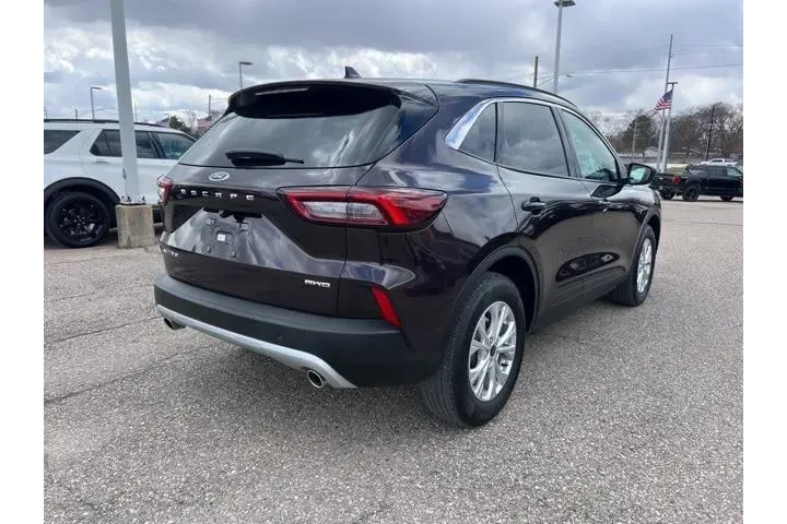 $23125 : Ford Escape 2023 AWD Active image 4