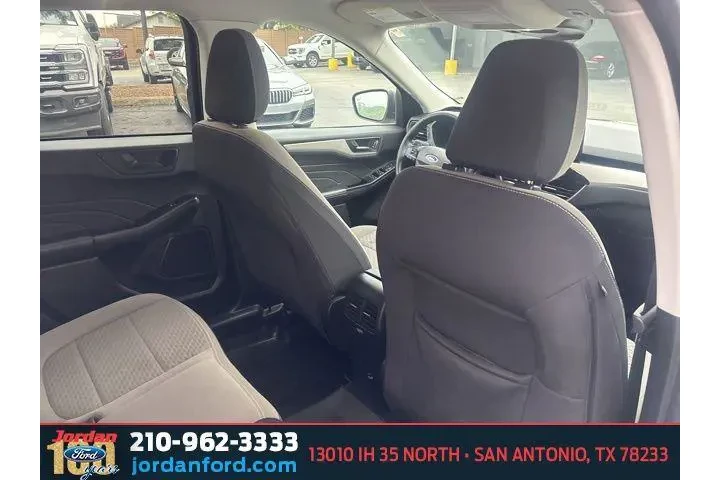 $17246 : Ford Escape 2022 SE 4dr SUV image 8