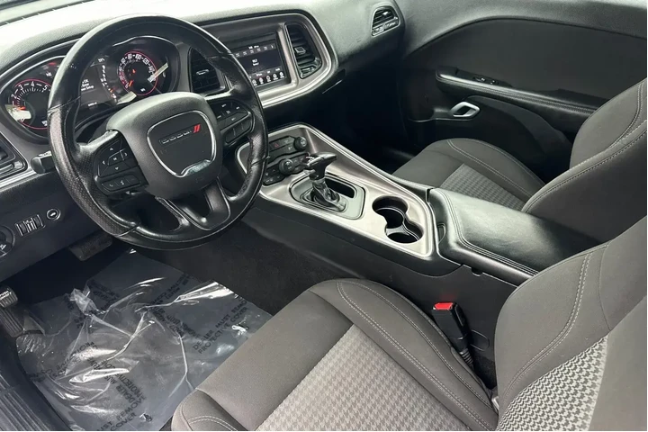 $23487 : Dodge Challenger 2022 SXT 2d image 9