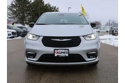 $30477 : Chrysler Pacifica 2024 Touri thumbnail