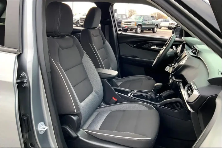 $19599 : Chevrolet Trailblazer 2023 L image 8
