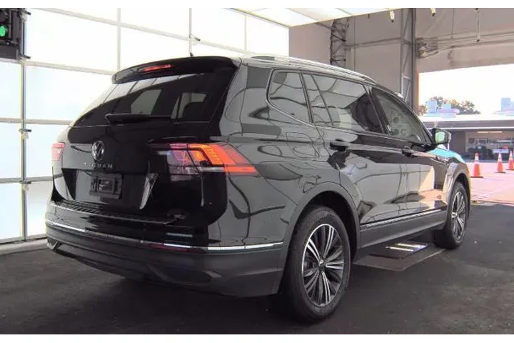 $23992 : Volkswagen Tiguan 2024 Wolfs image 6