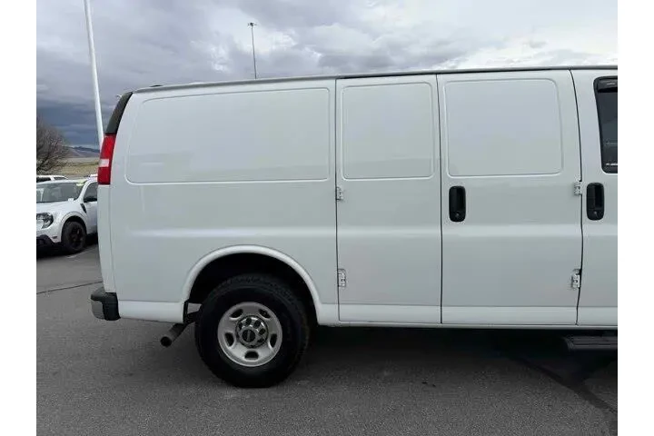 $24874 : GMC Savana 2023 2500 3dr Car image 8