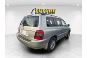 $9988 : Toyota Highlander 2006 AWD 4 thumbnail