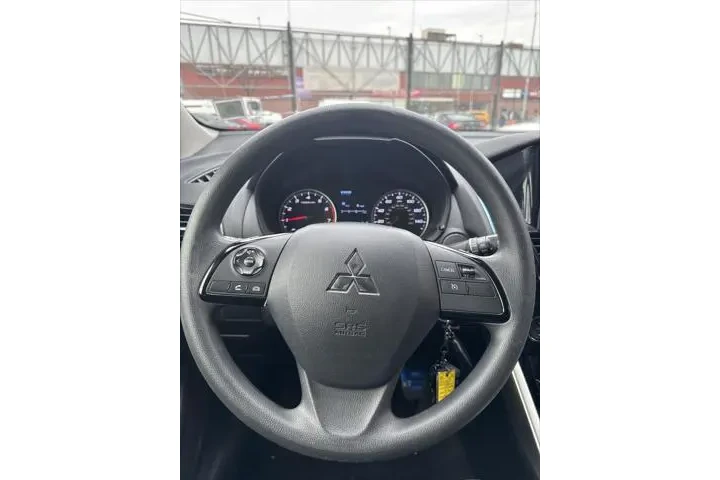$14550 : Mitsubishi Eclipse Cross 202 image 10
