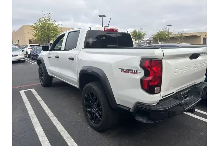 $33990 : Chevrolet Colorado 2023 4x4 image 2