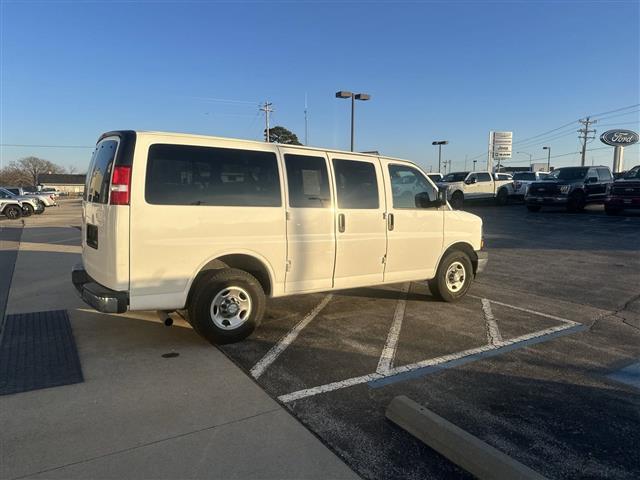 $31999 : 2019 Express 2500 LT Van Pass image 6