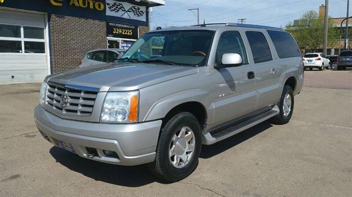 $7999 : 2004 Escalade ESV Platinum Ed image 4