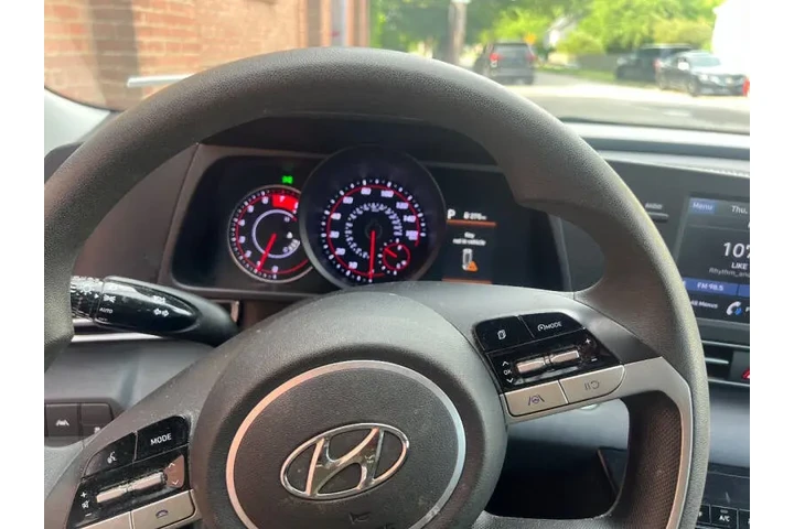 $18999 : 2021 Elantra SEL image 5