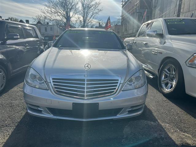 $19995 : Used 2012 S-Class 4dr Sdn S55 image 1