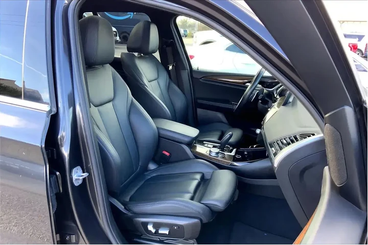 $14015 : BMW X3 2019 sDrive30i 4dr Sp image 8