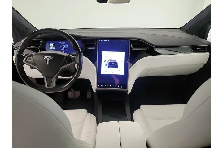 $38998 : Tesla Model X 2020 AWD Long image 9