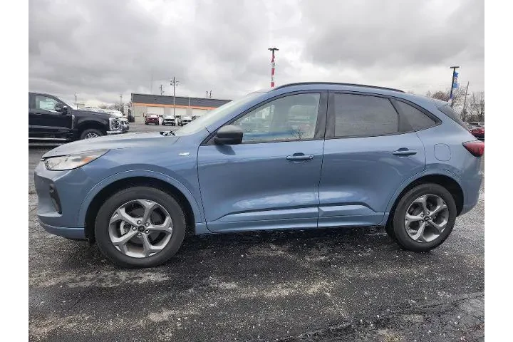 $23499 : Ford Escape 2023 AWD ST-Line image 2