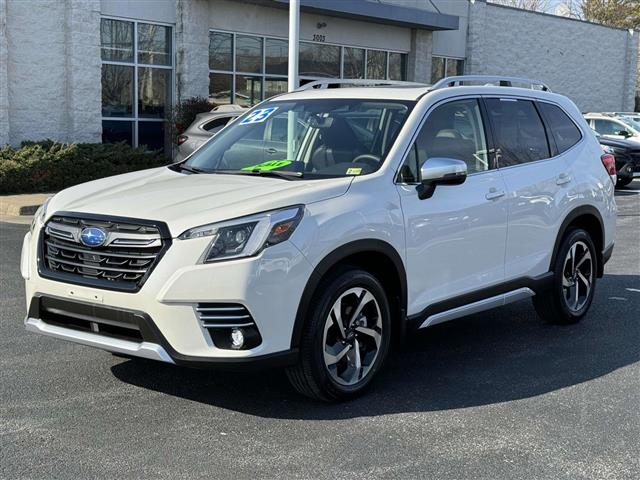 $34874 : PRE-OWNED 2023 SUBARU FORESTER image 5