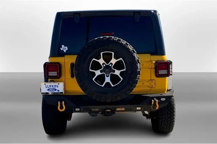 $31875 : Jeep Wrangler Unlimited 2021 image 3