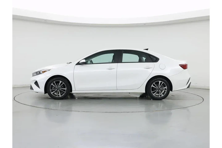 $20998 : Kia Forte 2023 LXS 4dr Sedan image 3