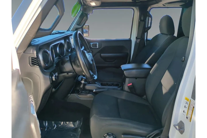 $26350 : Jeep Wrangler Unlimited 2019 image 9