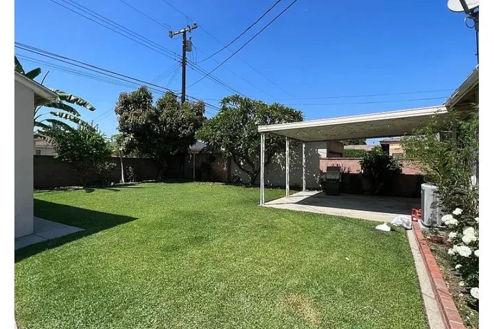 $1835 : New Home 3 Bedrooms, 1 bath image 2