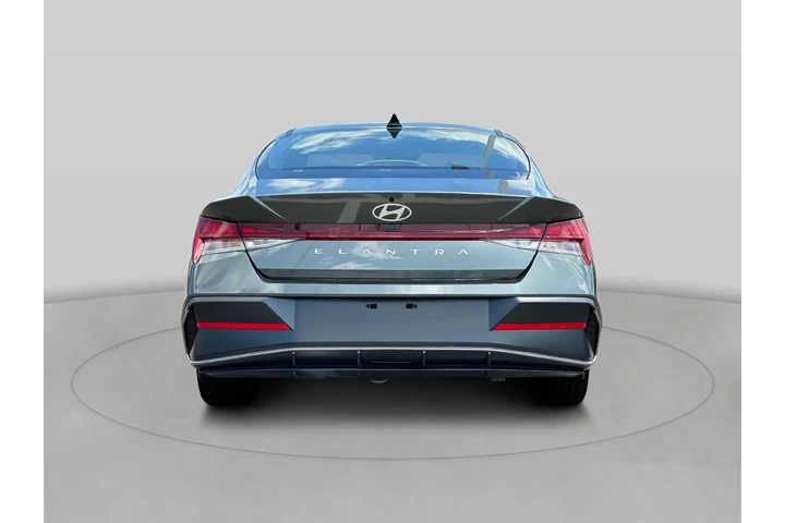 $18490 : Hyundai ELANTRA 2024 SEL 4dr image 6