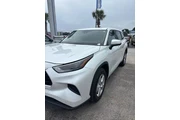 $34840 : Toyota Highlander 2023 LE 4d thumbnail