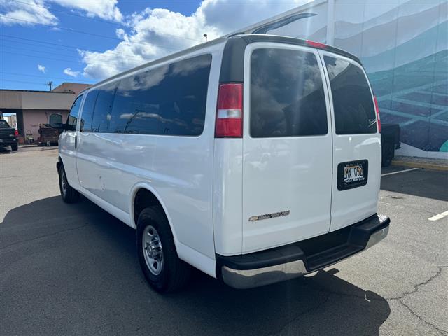 $35995 : 2019 Express Passenger RWD 35 image 4