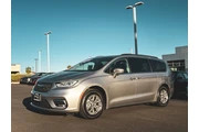 $26821 : Chrysler Pacifica 2021 Touri thumbnail