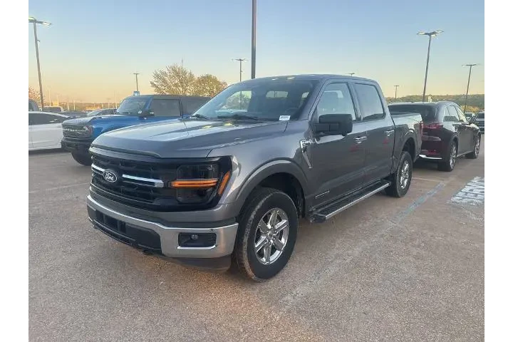 $36986 : Ford F-150 2024 4x4 XLT 4dr image 1