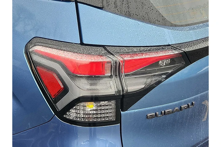 $29995 : Subaru Forester 2025 AWD Bas image 9