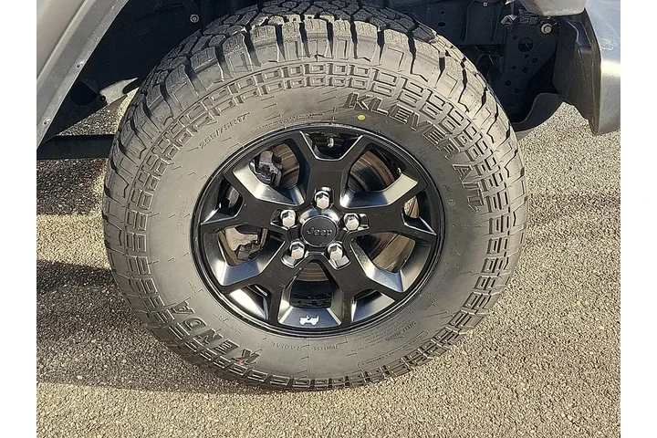 $18995 : Jeep Wrangler 2021 4x4 Willy image 8