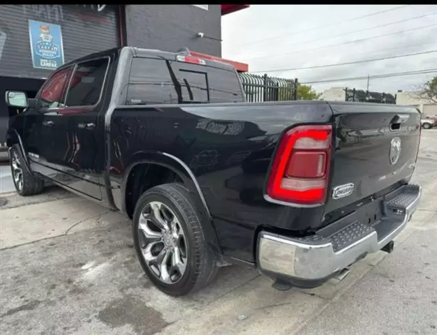 $40900 : Ram 1500 CREW CAB image 9