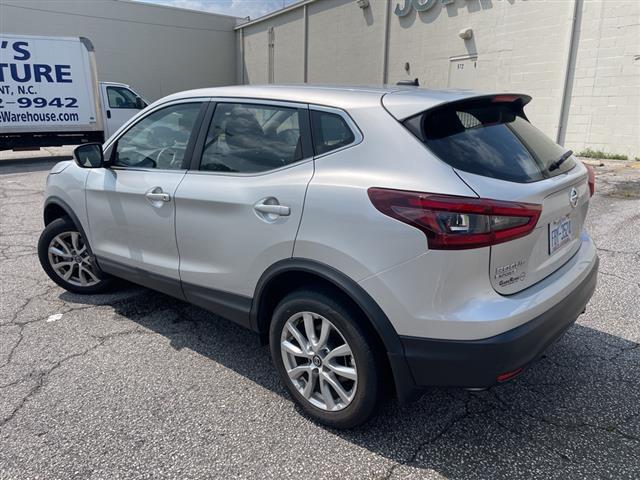 $19990 : PRE-OWNED 2022 NISSAN ROGUE S image 8