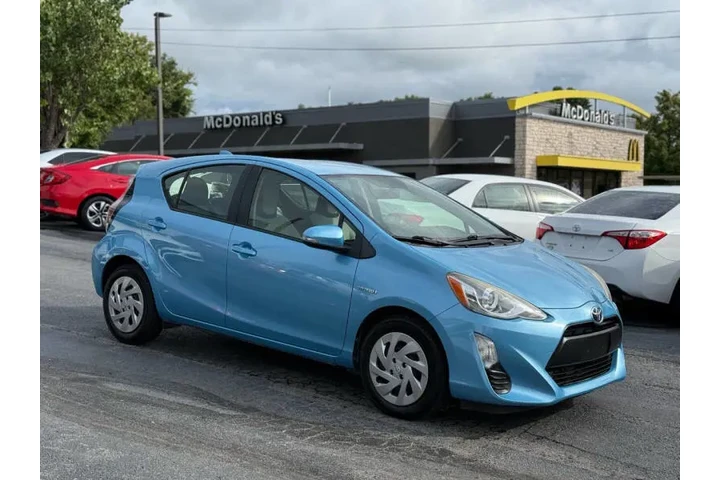$10995 : 2016 Prius c One image 6