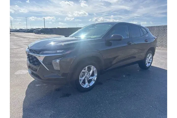 $21982 : Chevrolet Trax 2024 LS 4dr C image 3