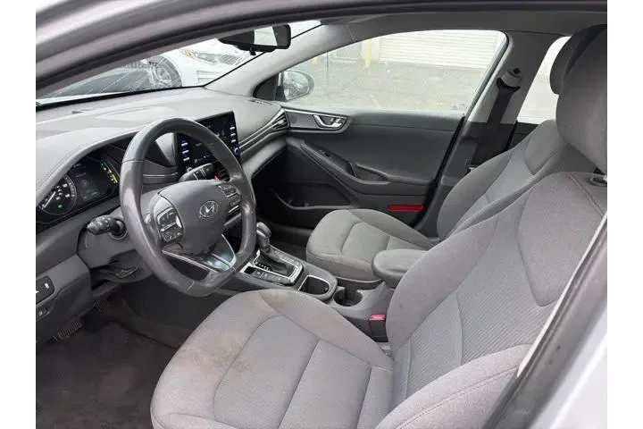$19987 : Hyundai IONIQ Plug-in Hybrid image 8