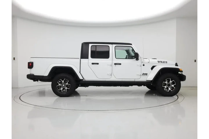 $26998 : Jeep Gladiator 2021 4x4 Will image 7
