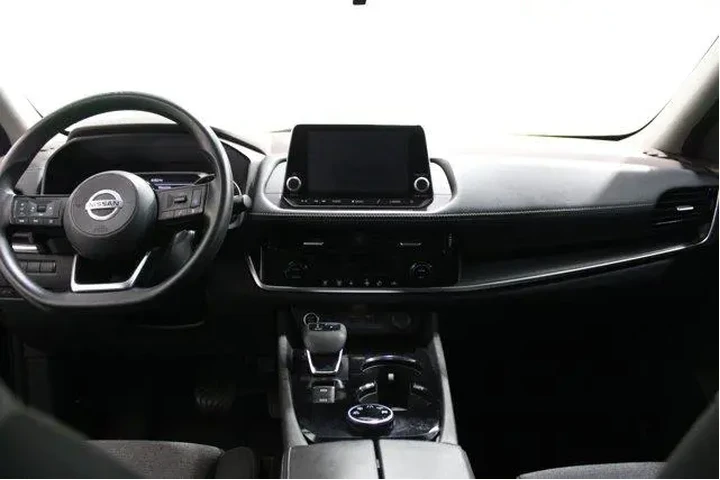 $21905 : Nissan Rogue 2021 AWD SV 4dr image 2