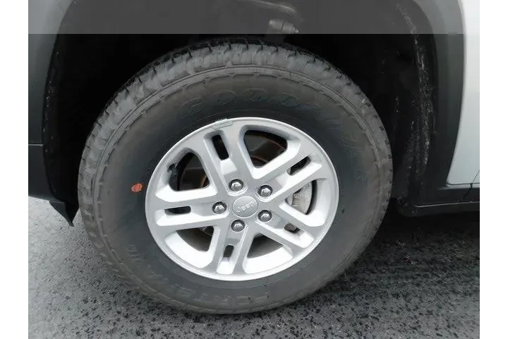 $24233 : Jeep Grand Cherokee 2022 4x4 image 5