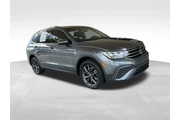 $18895 : Volkswagen Tiguan 2023 SE 4d thumbnail