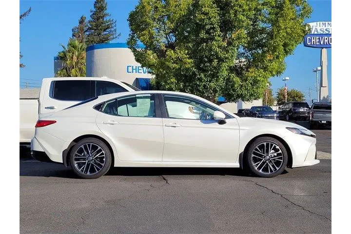 $33414 : Toyota Camry 2025 SE 4dr Sed image 5