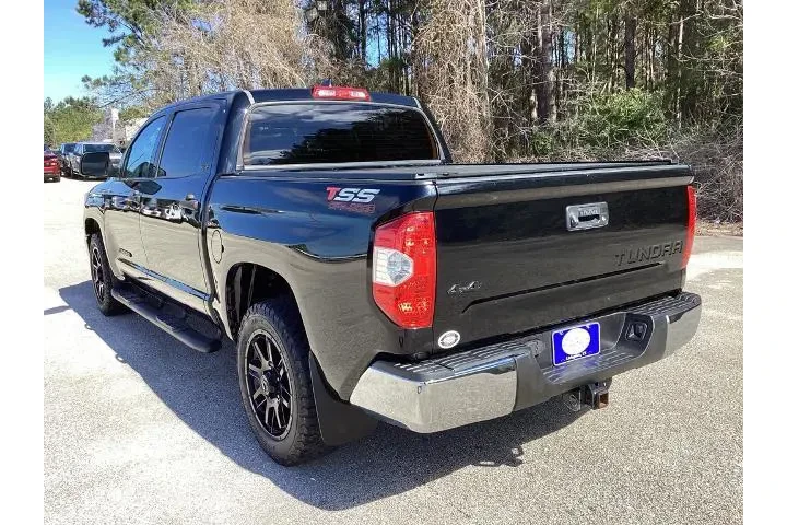 $35419 : Toyota Tundra 2021 4x4 SR5 4 image 7