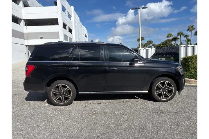 $33063 : Ford Expedition 2021 4x2 Lim image 2