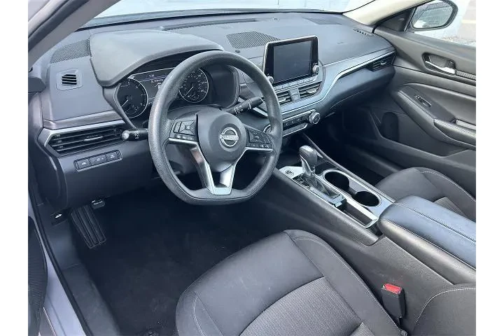 $16799 : Nissan Altima 2024 2.5 SV 4d image 9