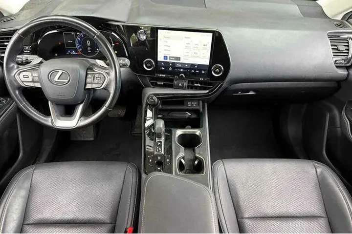 $34340 : Lexus NX 250 2024 4dr Crosso image 5