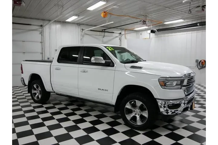 $31997 : Ram 1500 2021 4x4 Laramie 4d image 1