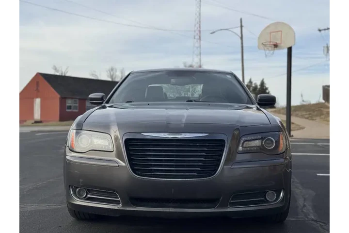 $8999 : 2014 300 S image 3