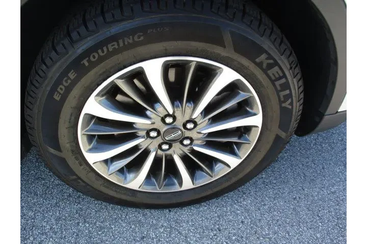 $35995 : Lincoln Nautilus 2023 Reserv image 9