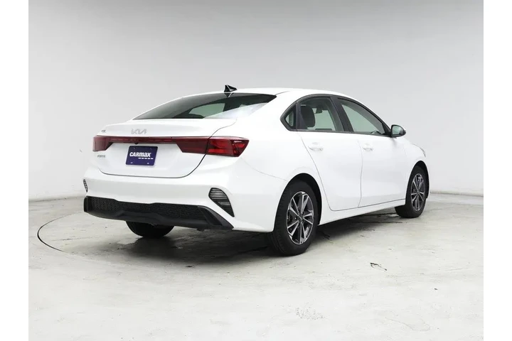 $19998 : Kia Forte 2024 LXS 4dr Sedan image 8