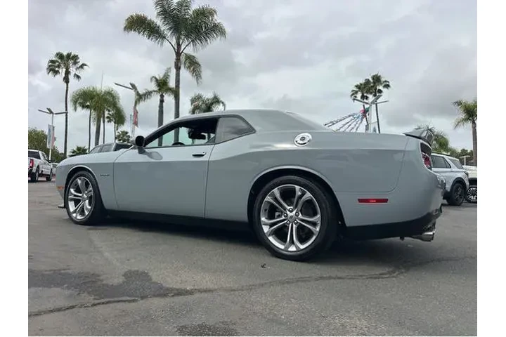 $30000 : Dodge Challenger 2021 R/T 2d image 4