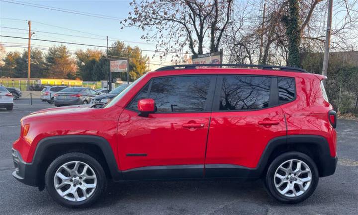 $9995 : 2015 Renegade Latitude image 5