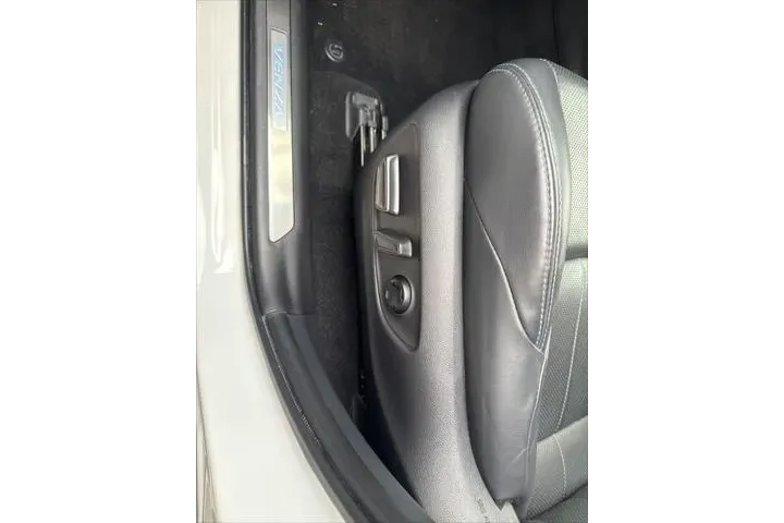 $37995 : Toyota Venza 2024 AWD Limite image 5